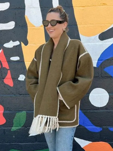 Mara - Elegante cappotto di lana con sciarpa invernale