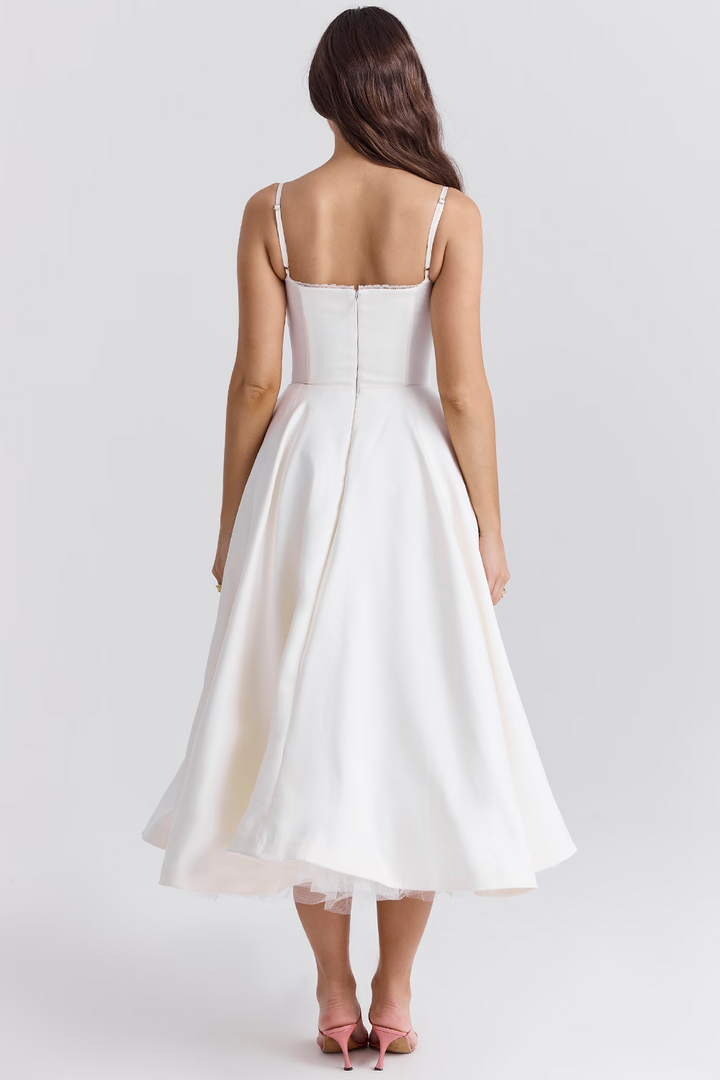 Abito elegante in satin per feste