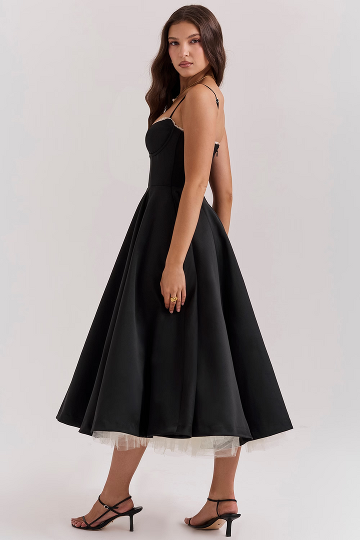 Abito elegante in satin per feste