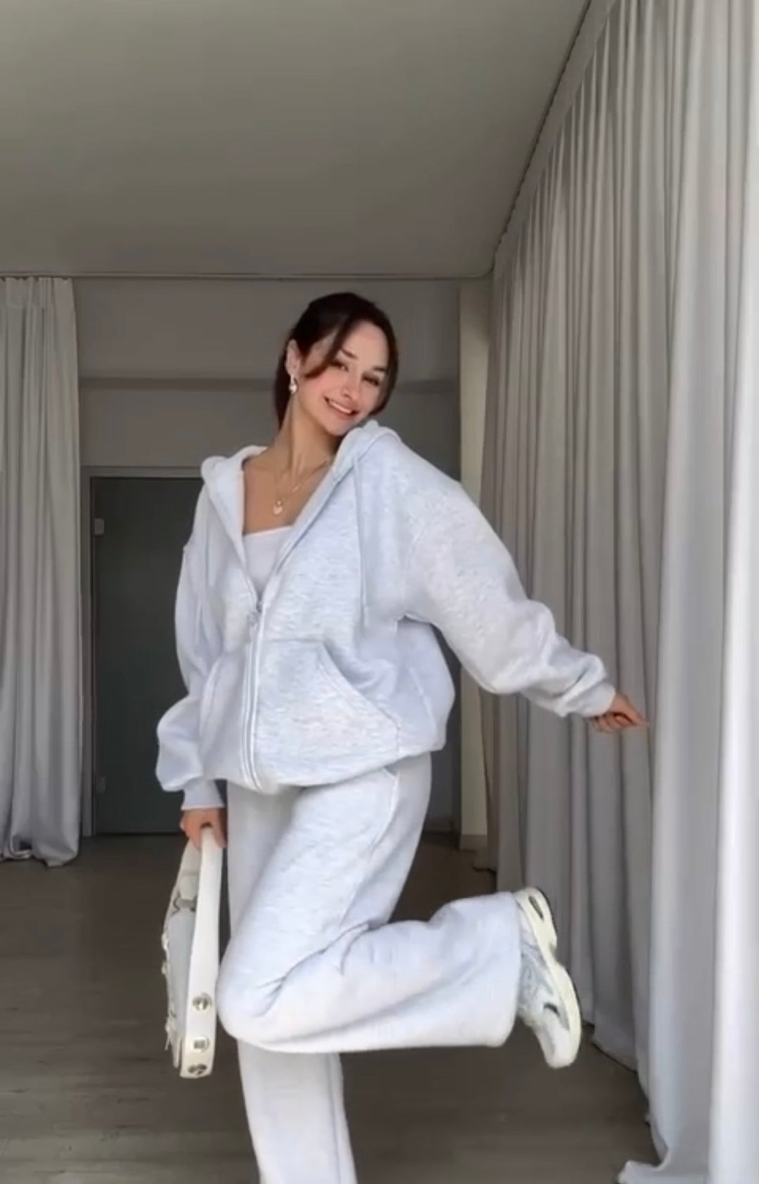 Livia - Set felpa con cappuccio in maglia