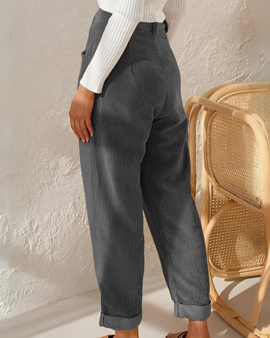 Stefania - Pantaloni in velluto a coste alla moda